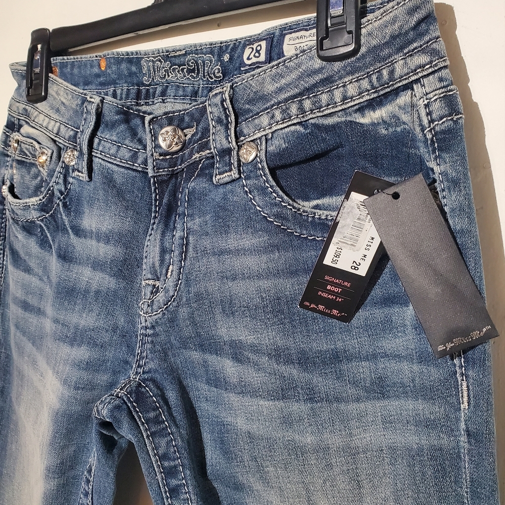 NWT, Miss Me Bootcut Womens Blue Jeans Size W28/L34
